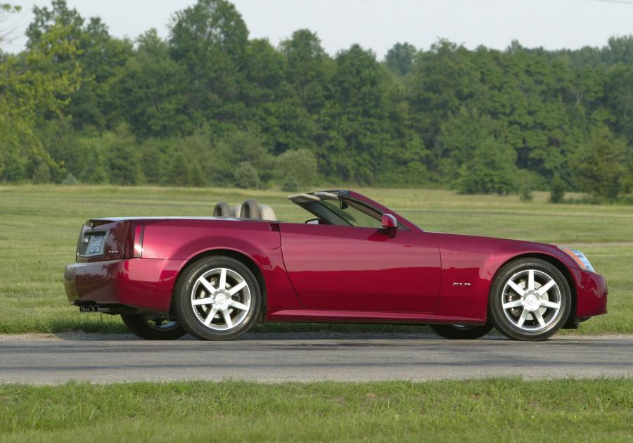  Cadillac XLR Roadster 2004 года  (фото 97 из 128)